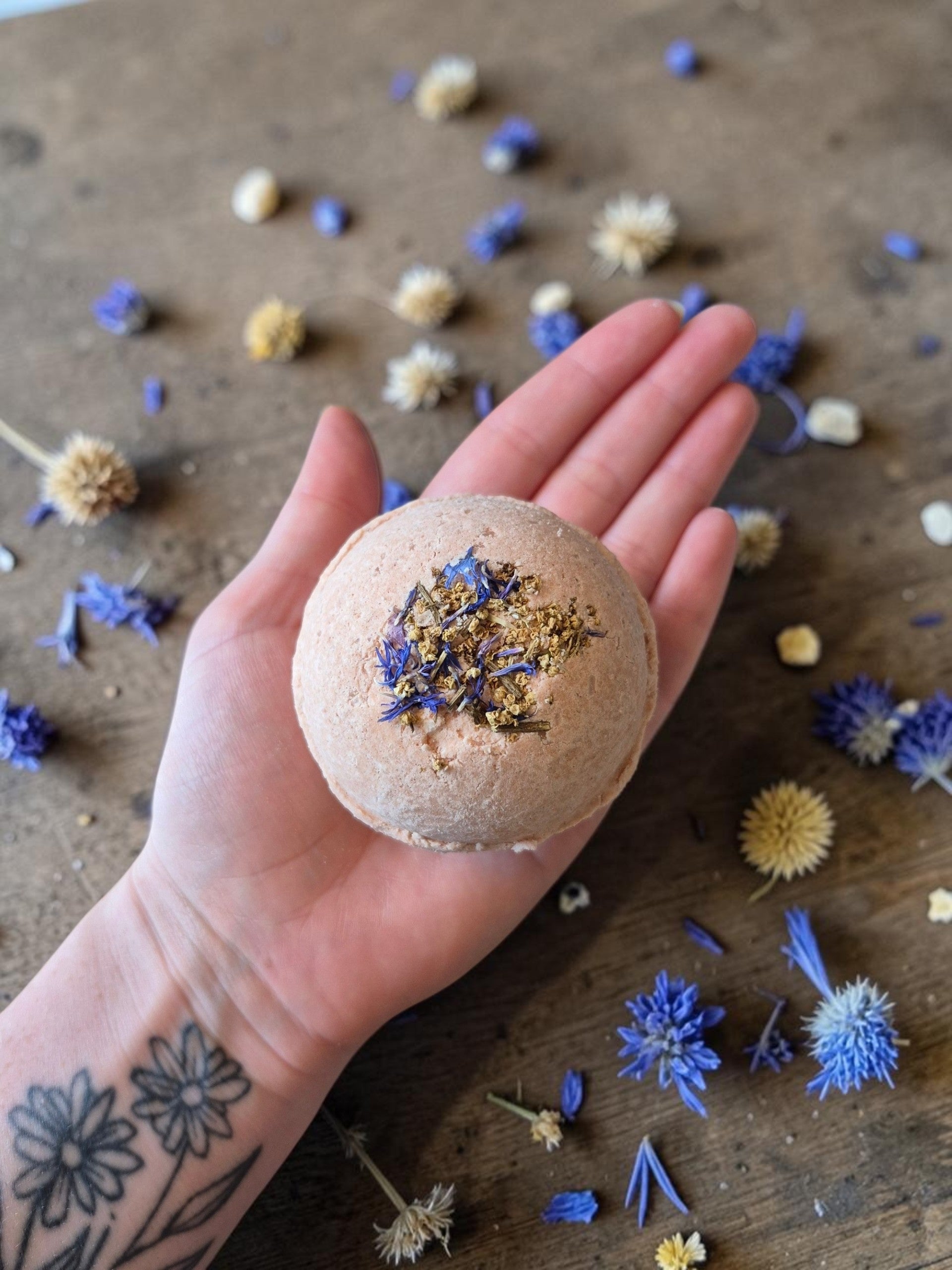 Bloom Bath Bomb (Jasmine & Geranium)